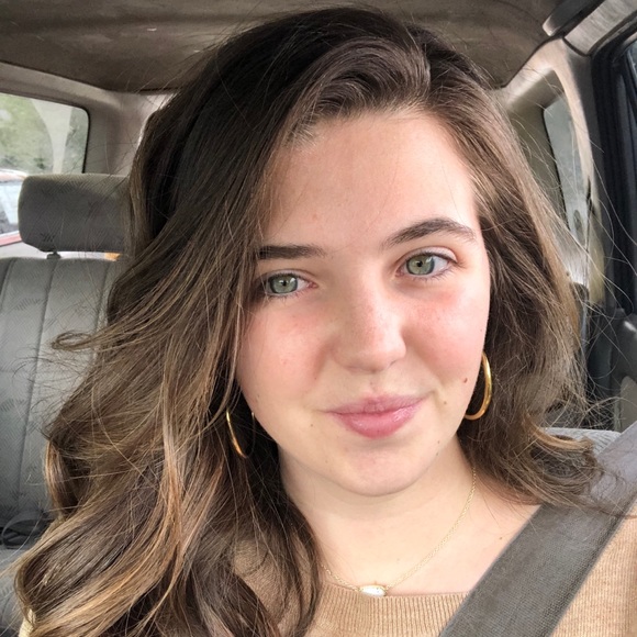 Meet your Posher, Sarah - Picture 1 of 1